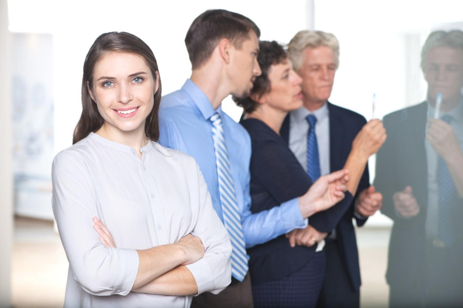 Session de travail collaboratif sur la théorie des couleurs